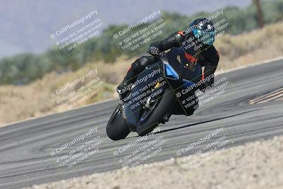 media/Oct-13-2025-Moto Forza (Mon) [[a66d839500]]/3-B Group/Session 3 (Turn 16)/